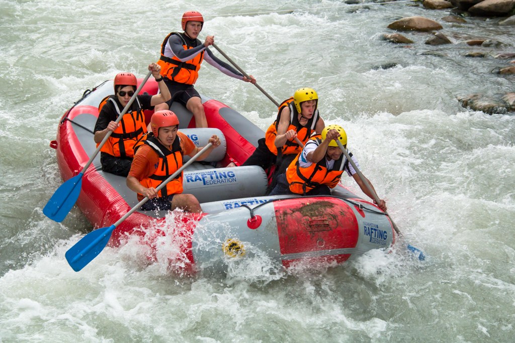 Рафтинг по горной реке